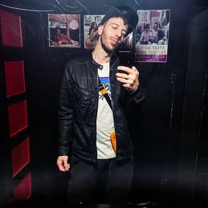 Meet your Posher, Jonathan